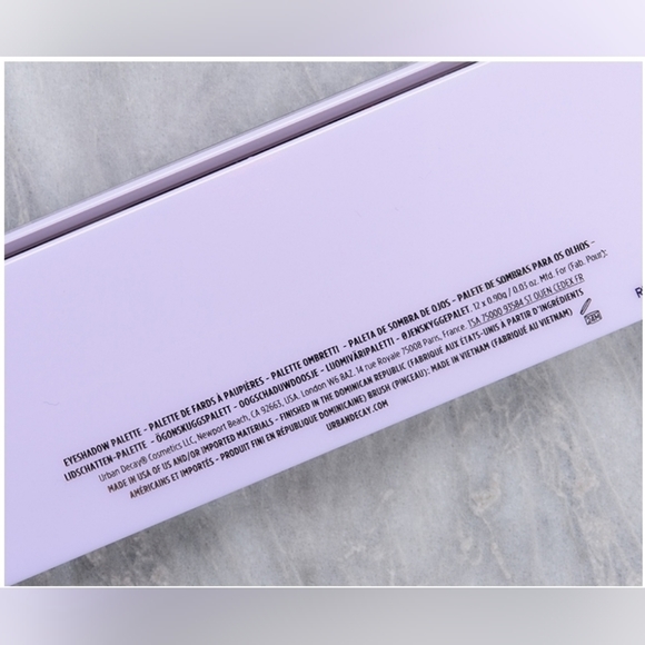 Urban Decay Naked Cyber Eyeshadow Palette - Picture 11 of 13